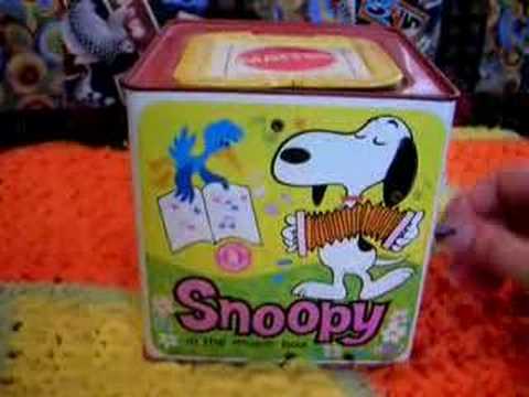 Antique Snoopy Jack in the Box - YouTube