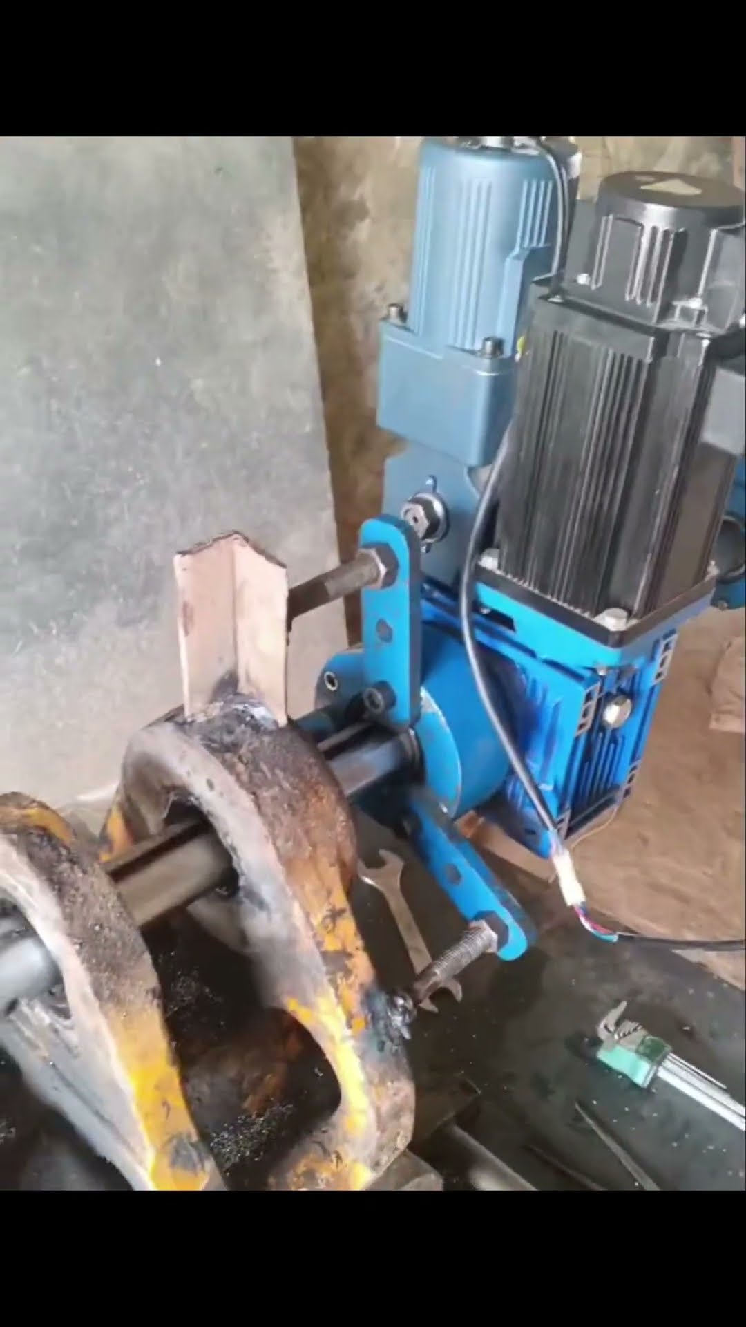 Line boring on site, JCB bucket with welding