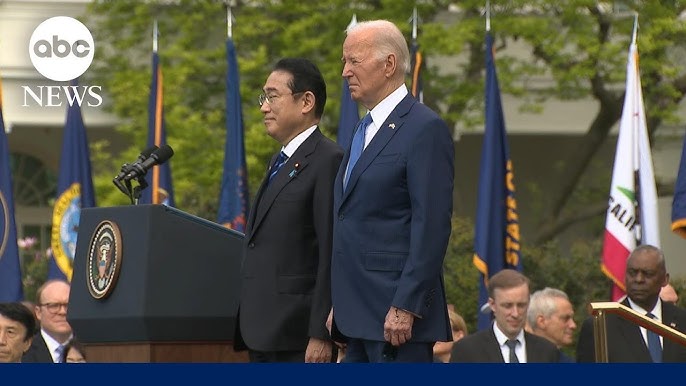 Japanese Pm Arrives For White House Visit