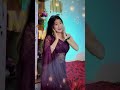 choli ke button khole khole lehenga