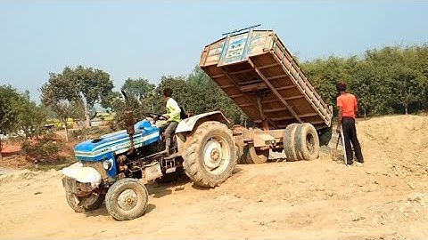 Digital unload facilities of Powertrac 439 hydraulic tractor l Amazing river soil unloading video l