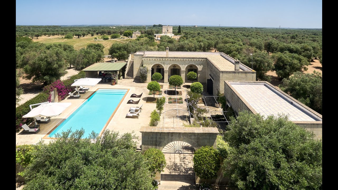 Masserie of Salento, walk through the house by Davide Mengoli