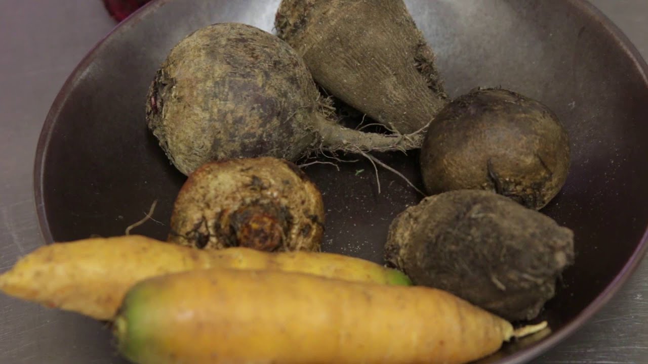Aux astuces du chef - Les légumes racines - YouTube
