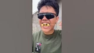 Kind Grandpa Eats Candy 🥳🍡🤏🏻Skewers and the Funny Ending yx5445566 #shorts