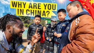 A BEAUTIFUL REACTION OF CHINESE KIDS SEEING A BLACKMAN FOR THE FIRST TIME.
