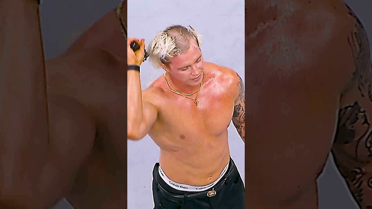 Reinventing yourself over summer break like 😭 #AEW