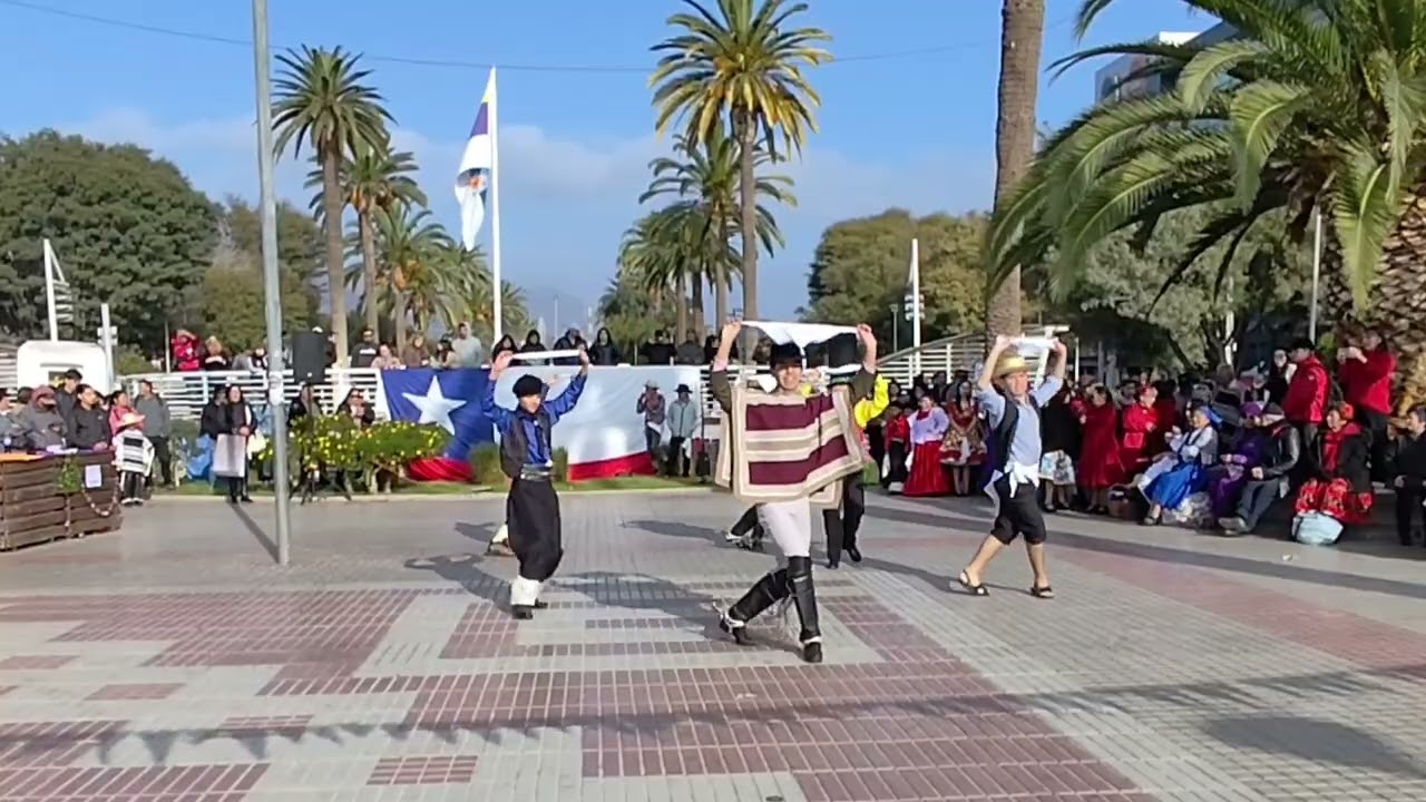 Celebrando el día del cuequero y la chequera.