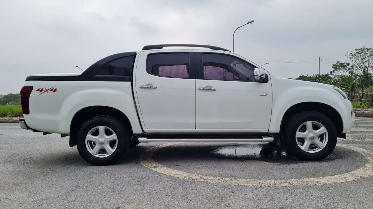 bán isuzu dmax, sản xuất 2017 .số sàn 2 cầu. giá  4xx.LH em lợi 0986265090_0937751985