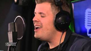 Video thumbnail of "Jake Reese - Mad World (Acoustic) | Live bij Evers Staat Op"