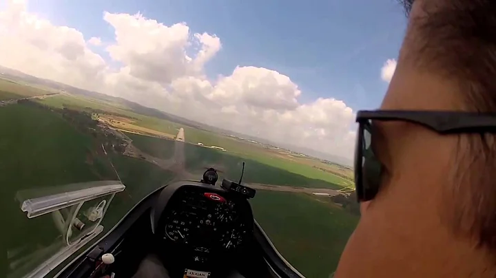 Michael Weinraub is Gliding in Megiddo 5