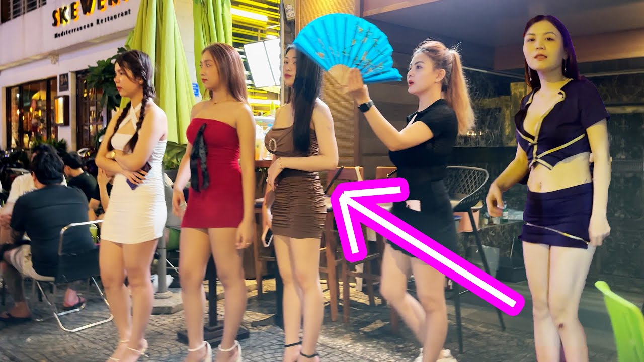 [4k] How is Vietnam Now? Ho Chi Minh City Nightlife Street Scenes So Many Pretty Ladies!