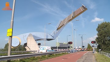 BIG ART DRAWBRIDGE IN THE NETHERLANDS - Slauerhoffbrug Leeuwarden // Friesland