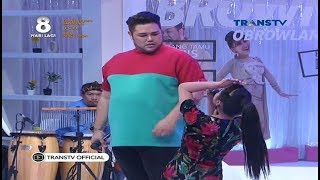 Ivan Gunawan Geleng Geleng liat Dewi Persik Nyanyi Jaran Goyang - Brownis 7 Desember 2017