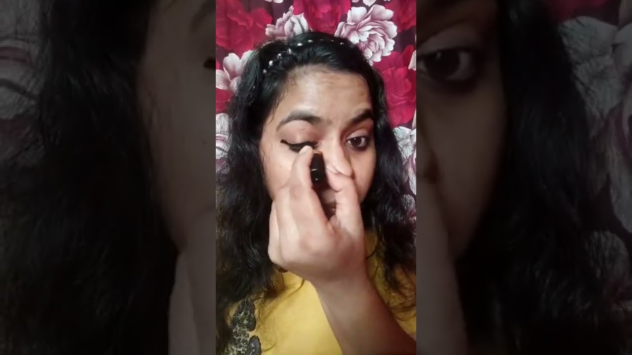 Testing viral eyeliner hack with finger Mast hack hai 😍😍 shorts 