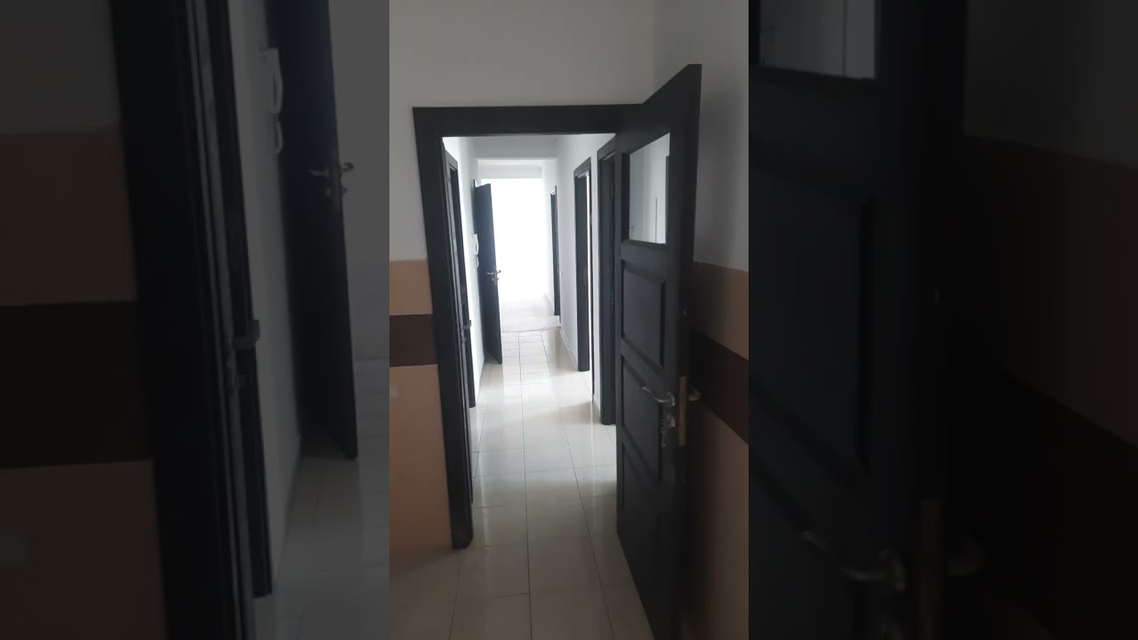 إقامة ديار 8 سلا الجديدة ....شارع الزربية شقة 97 متر الطابق الثالث....