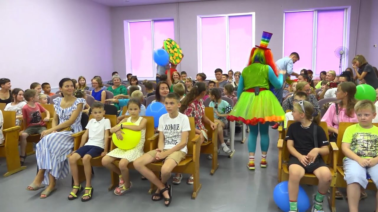 Территориальный центр соцобслуживания населения. Благотворительная акция "В стиле сентября"