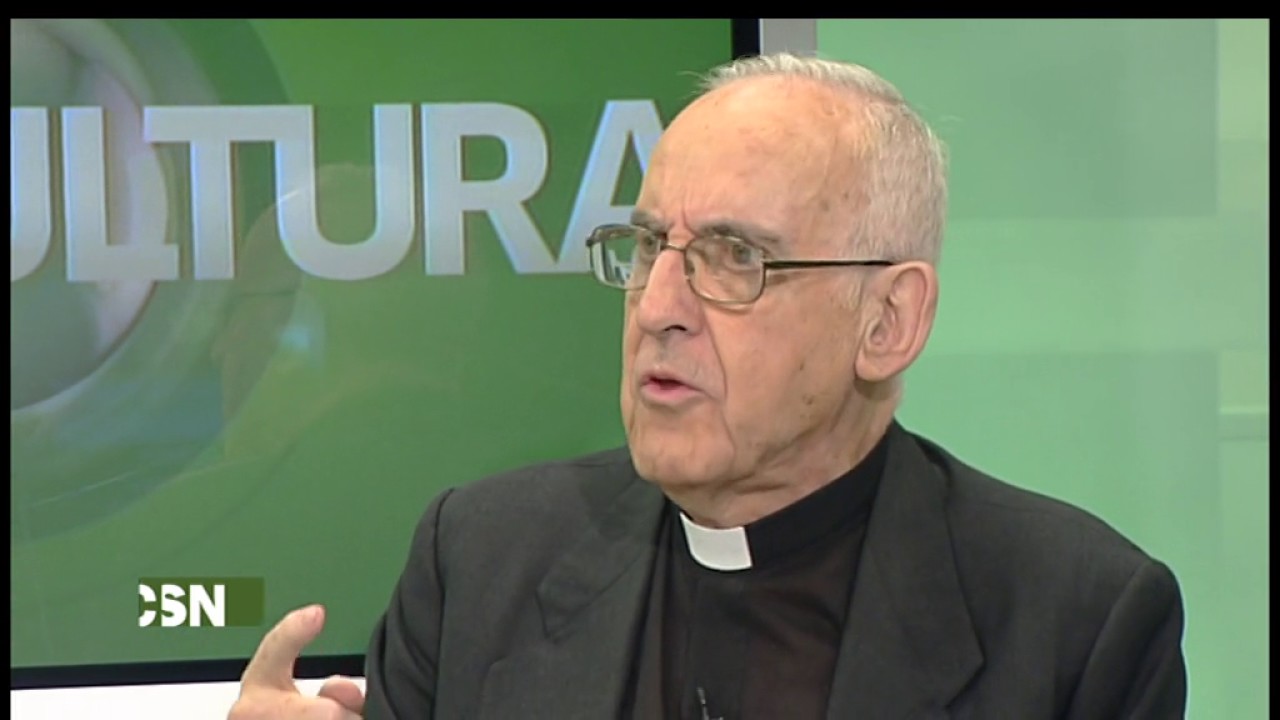 Jesús Vigorra entrevista al Padre Ayarra en Andalucía TV