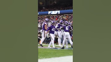 VIKINGS RECOVER THE MUFFED PUNT 💪