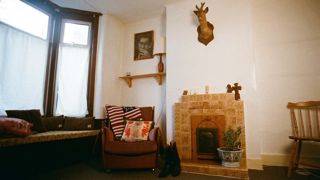 Watch Jennifer Walton - Lambs on YouTube Watch Jennifer Walton - Lambs on YouTube