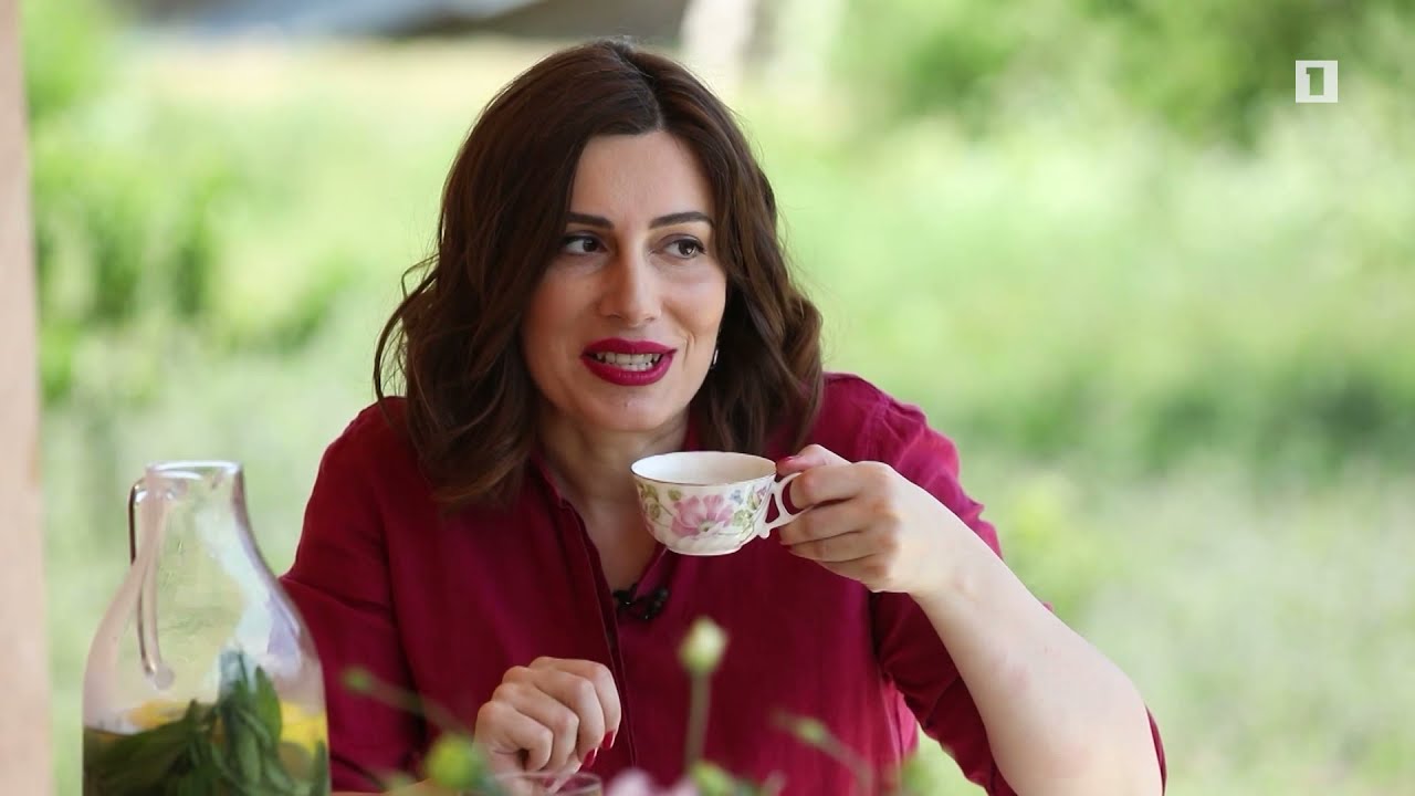 Չքաղաքականացնե՜լ. Անահիտ Ավանեսյանի տանը