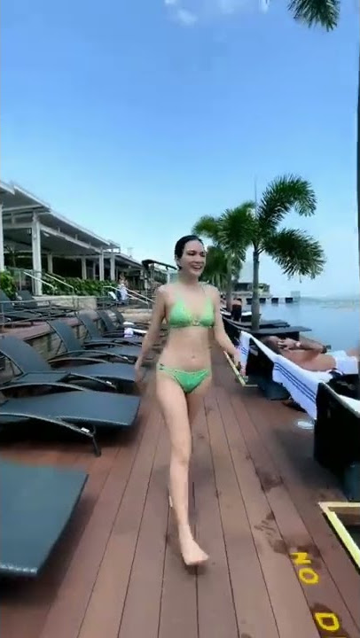 Siapa yang mau mandi bareng Shandy aulia