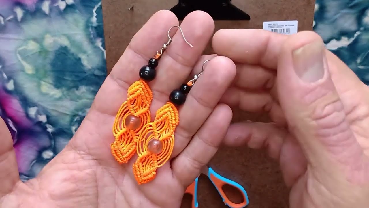 Brinco de macrame Ateliê Inspire o Bem