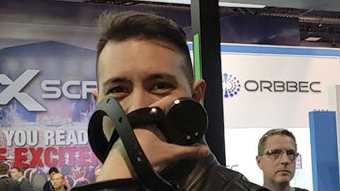 CES 2020: Hands-On With The Pimax Sword Controllers