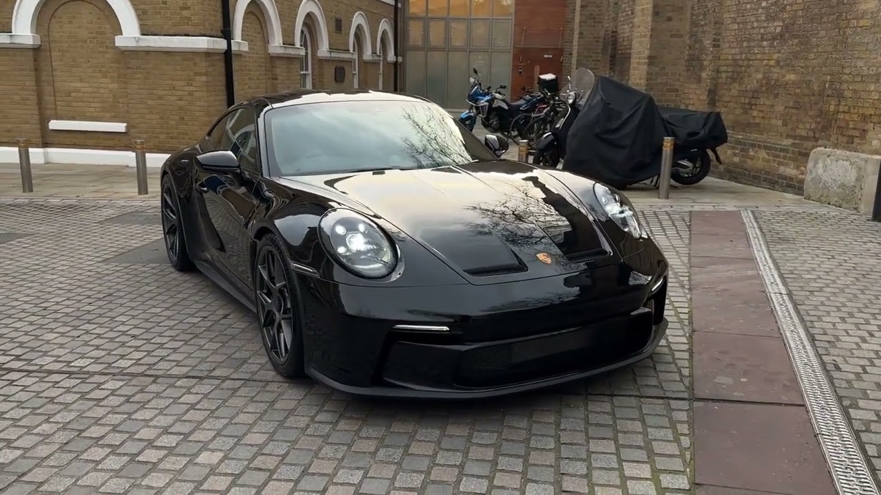 Modèle Miniature 1:43 SPARK-MODEL Porsche 911 992 S/T Coupé 2024 Noir - Référence WAP0203110R0ST