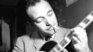 Video thumbnail of "Django Reinhardt - Melodie Au Crépuscule (1946)"