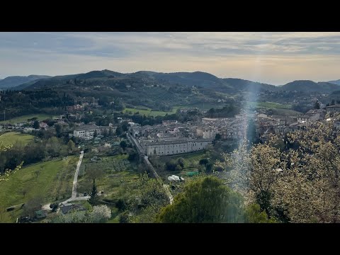 Vídeo: Um guia de viagem para Spoleto, Itália