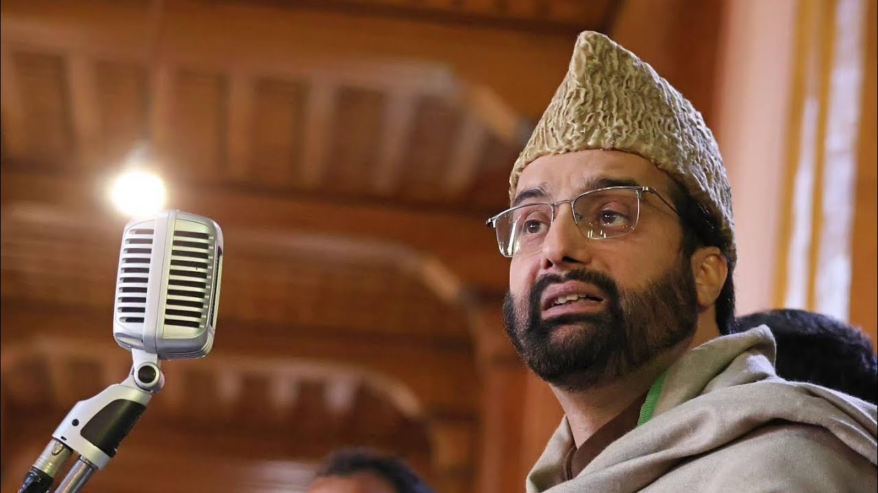 Mirwaiz-e-Kashmir allowed to offer Friday Prayers at Jama Masjid After 5 Months