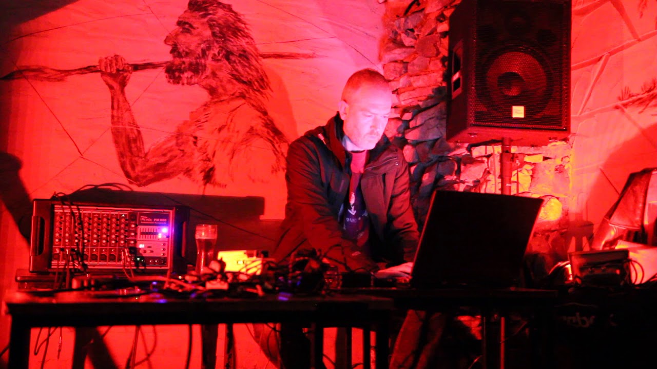 Black Mountain Transmitter  11.11.2017 Boho - Linnet Inn