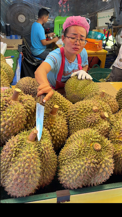 Amazing Fruit! Thai Giant Durian - Fruit Cutting Skills