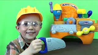 Развивающее видео для детей - малыш Даник играет в плотника Развивающее видео для детей - малыш Даник играет в плотника