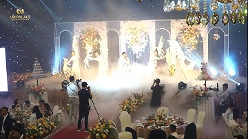 Ca sĩ Quang Hà cùng vũ đoàn biểu diễn tại Uri Palace