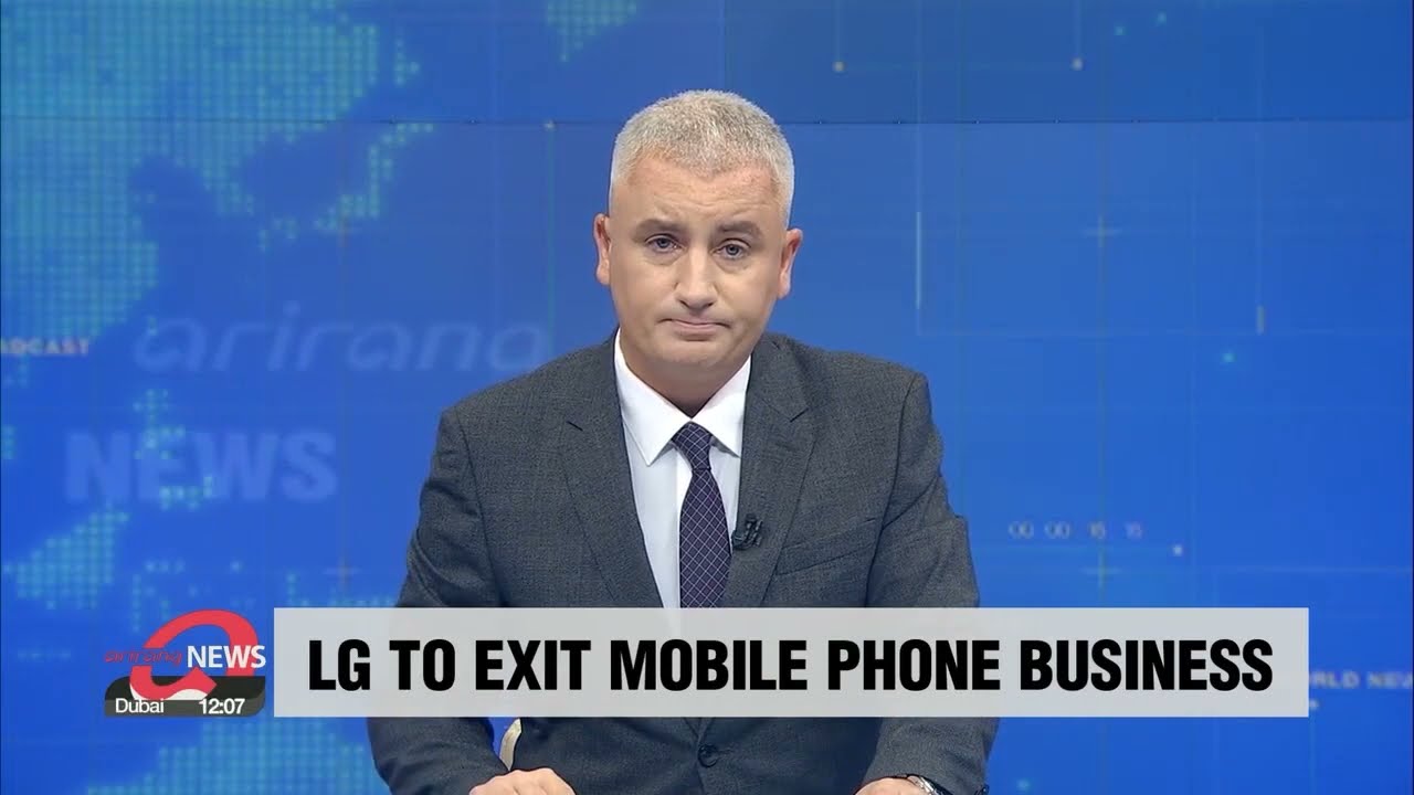 Curb Your Smartphone Design | LG WING