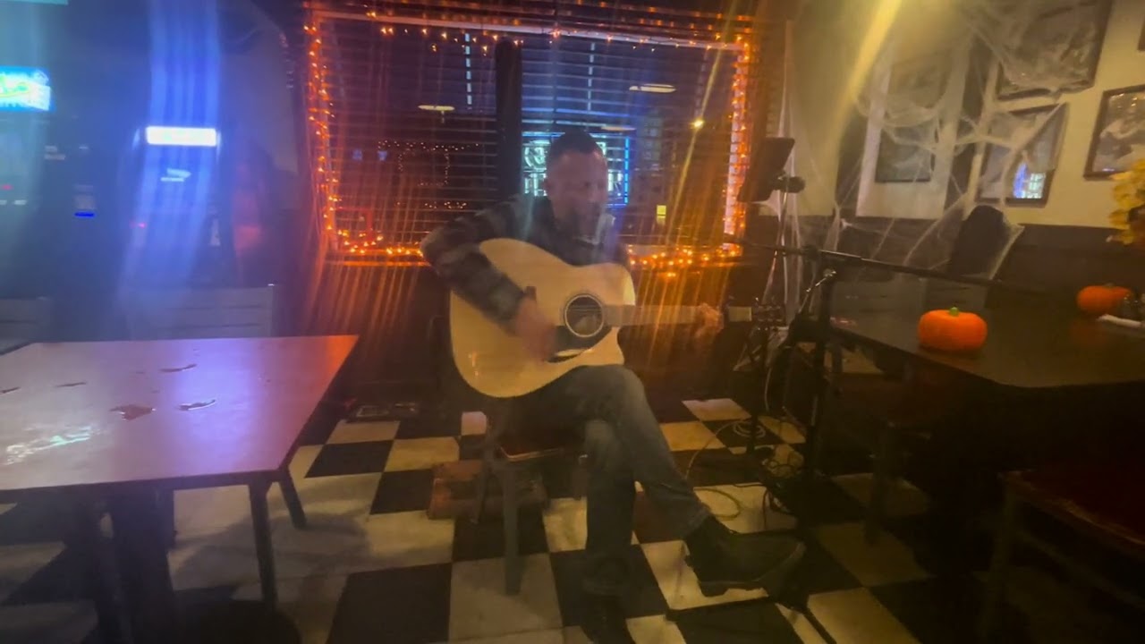 Justin Dunn   Oriole Cafe, Berea OH  2024   Impromptu Performance