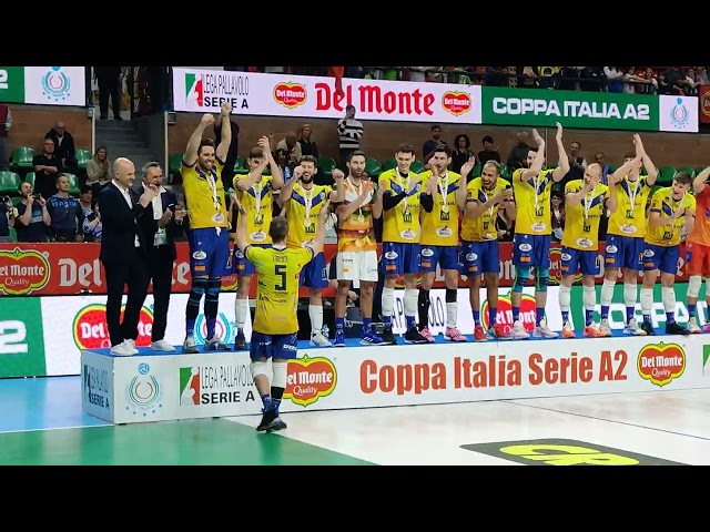 La premiazione del miglior giocatore della Finale Four di Coppa Italia