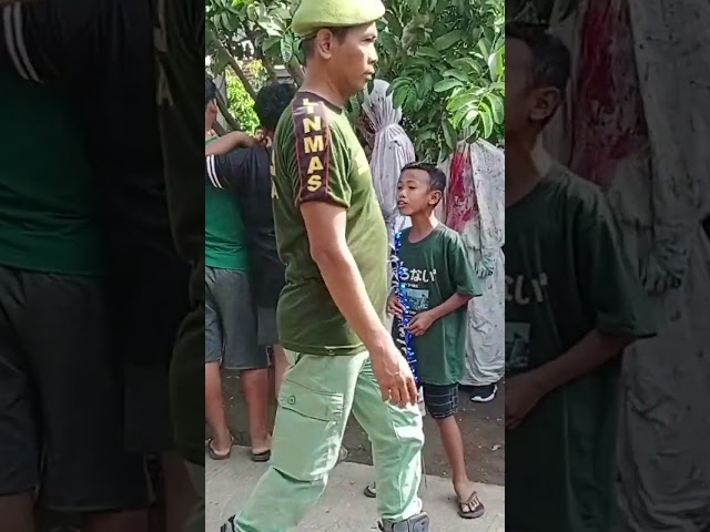 Badut pocong joget DJ Mendisco #dj #funny #badut #cutebaby #shorts #anak #shortvideo