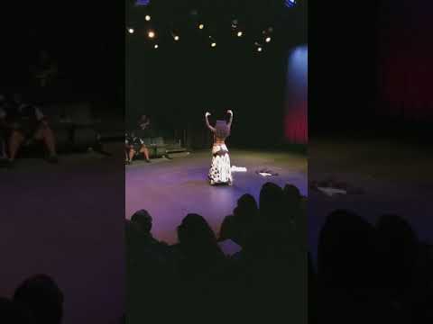 Modern Egyptian bellydance with feather fan and sha'abi performance by Jasmyn