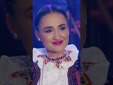 Tata şi mama❤️Ei sunt temelia carierei mele.