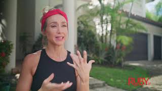 Yogi Test Ruby Love Period Leggings with Amazing Head Stand!