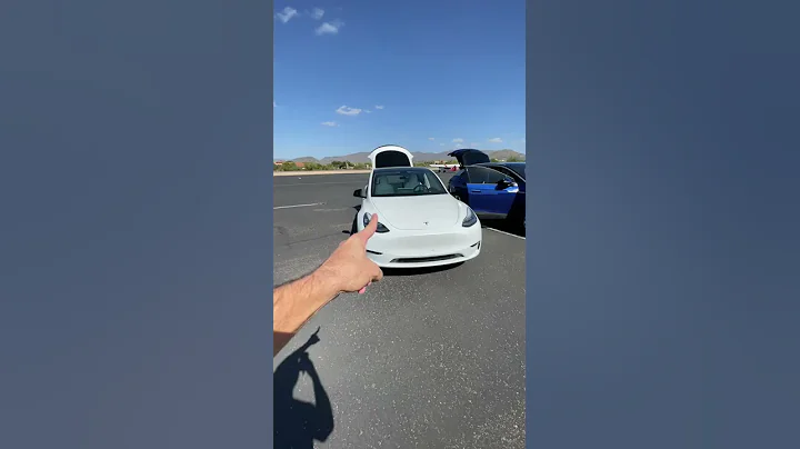 VW ID.4 vs Tesla Model Y in 52 seconds - DayDayNews