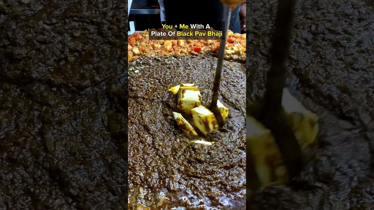 I just ate a BLACK Pav Bhaji in Mumbai 