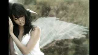 Celia-Women with Wings