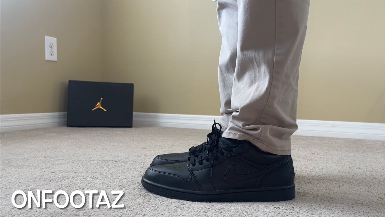 triple black jordan 1