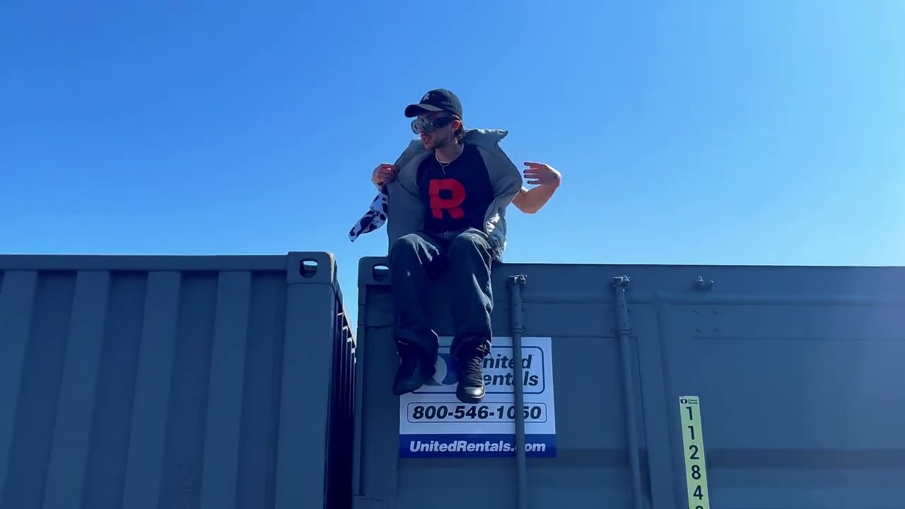 MIKE RENEGADE - "BEFORE I EVER GIVE UP" (PROD. BY JR3D) [OFFICIAL VIDEO]