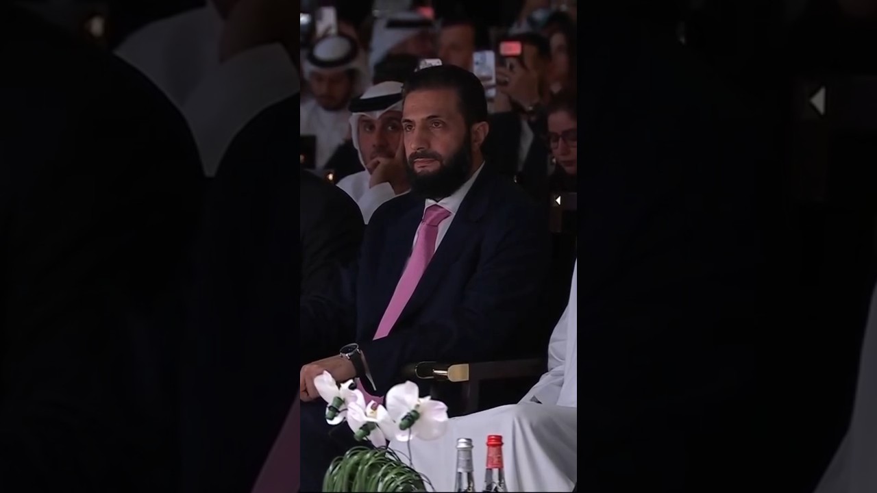 مشاهد من مشاركة الرئيس الشرع في قمة الإعلام العربي بدبي جلسة حوار بعنوان سوريا المستقبل