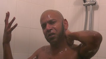 AVI - Kunst En Aars (Official Video)