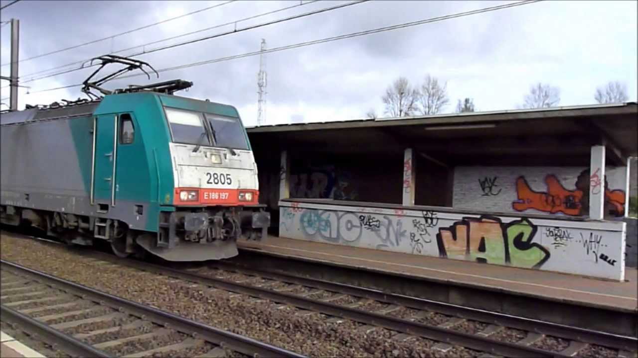 186 197, Bombardier TRAXX NMBS/SNCB 2805, losse loc, station Antwerpen-Noordendokken, 15-11-2013